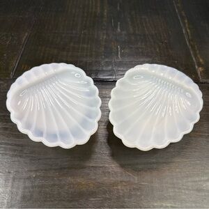 VTG Milk Glass Shell Scallop Soap Dish Ashtray Trinket Jewelry Holder 2-pc Set